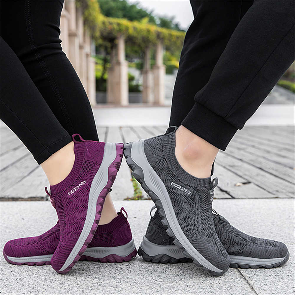 Sepatu Sneakers Pria Kasual Go - Sewing Production ulasan dan harga
